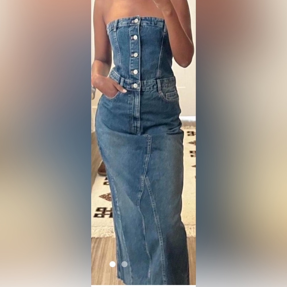 Jean dress, perfect for spring! 💙